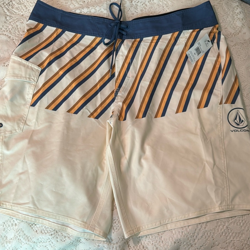 Volcom men’s board shorts NWT